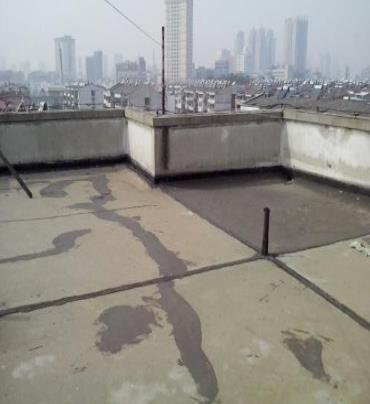 偏关漏水维修 楼顶漏水是什么原因，楼顶漏水维修方法是什么?